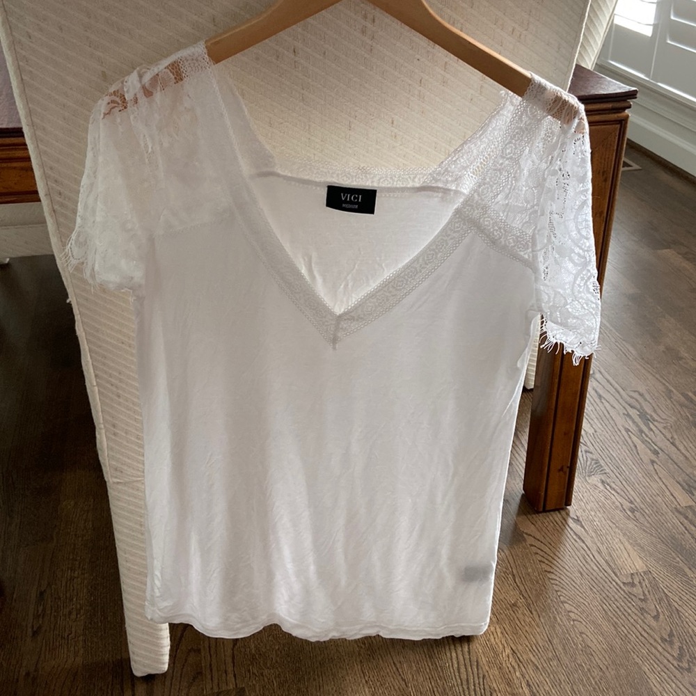 Vici white lace top